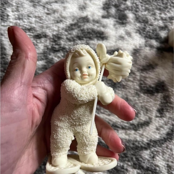 Like new three snow babies snowbabies collectibles - Picture 3 of 4